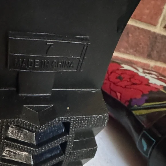 Sakroots Rhythm Black Floral Waterproof Tall Pull On Rain Boots - Picture 4 of 4